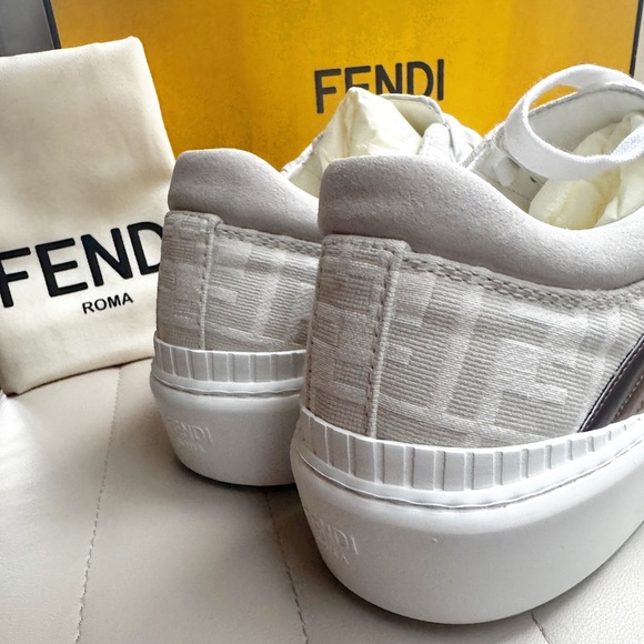 NWT FENDI FORCE FF LOW TOP LOGO CANVAS PLATFORM SNEAKERS WHITE 39.5 - Picture 5 of 10